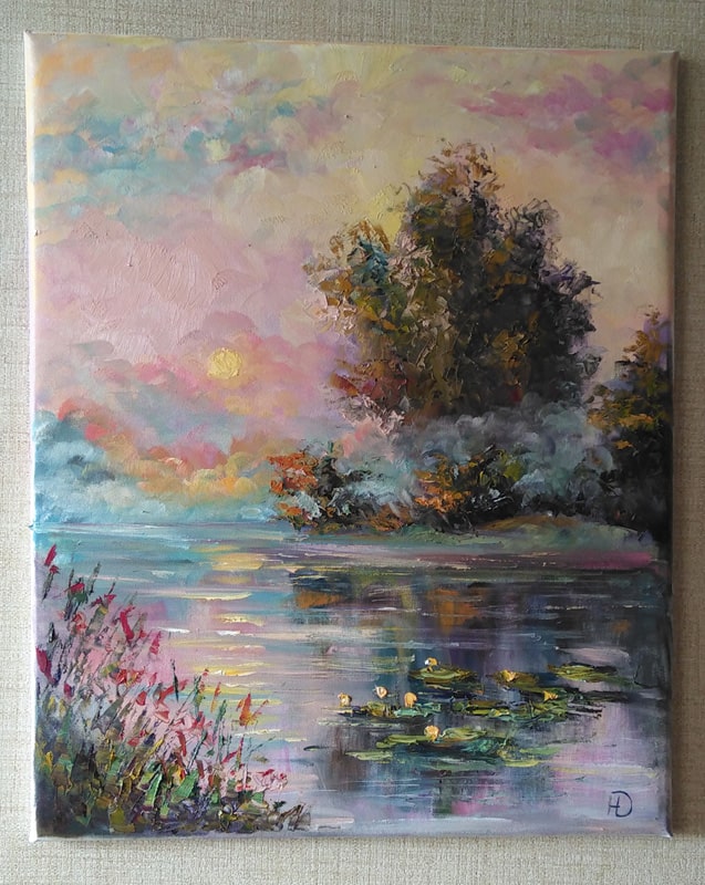 Картина маслом "Кувшинки" с тихим летним озером на закате
